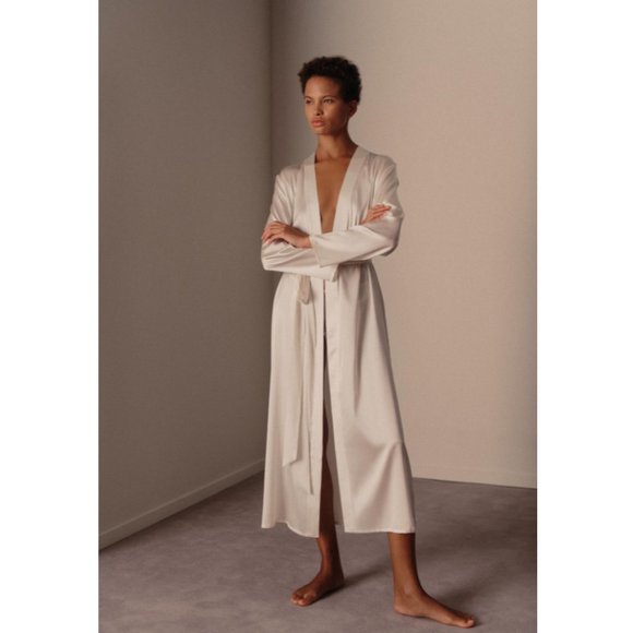 New Zara Mulberry Silk Long Belted White Robe M/L - Picture 2 of 13